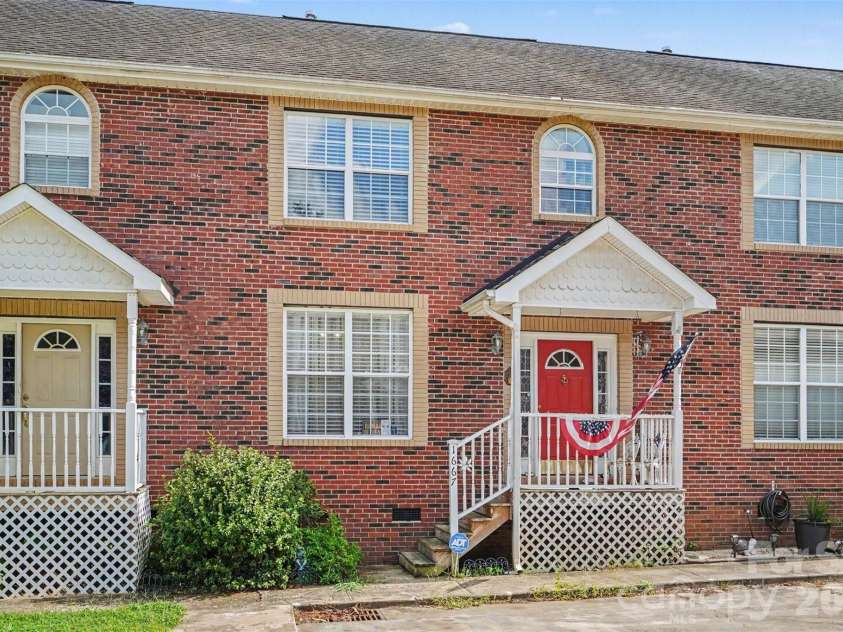 1667 Flintwood Drive, Rock Hill, SC 29732.  MLS# CAR4412741, YatesRealty ID 42864. 