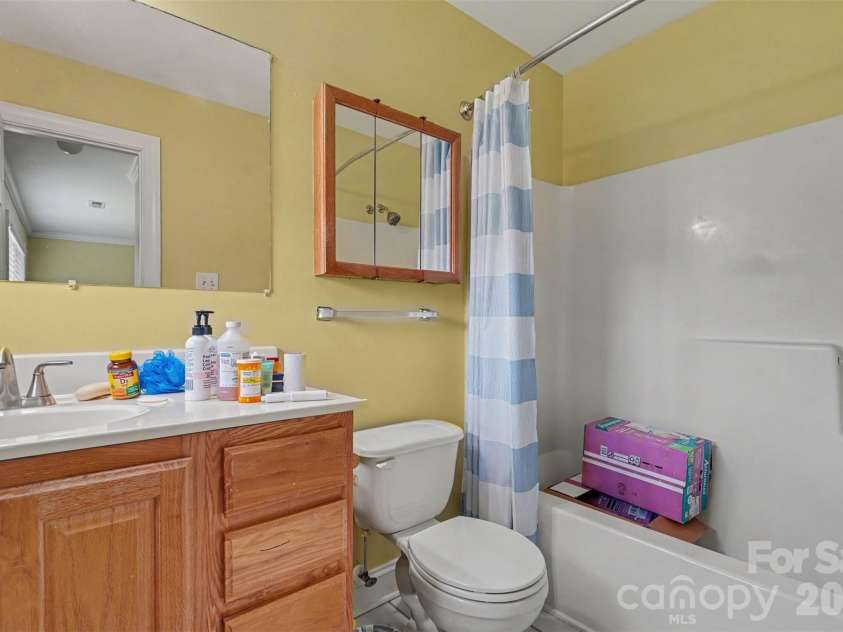 1667 Flintwood Drive, Rock Hill, SC 29732.  MLS# CAR4412741, YatesRealty ID 42864. 