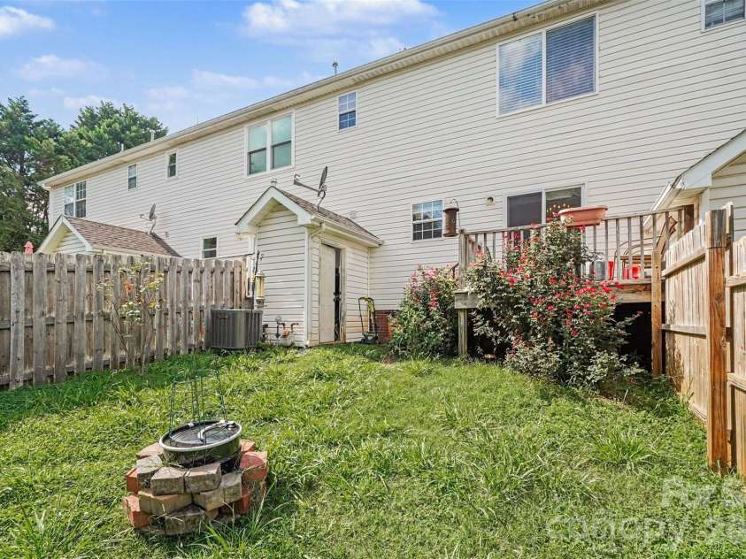 1667 Flintwood Drive, Rock Hill, SC 29732.  MLS# CAR4412741, YatesRealty ID 42864. 
