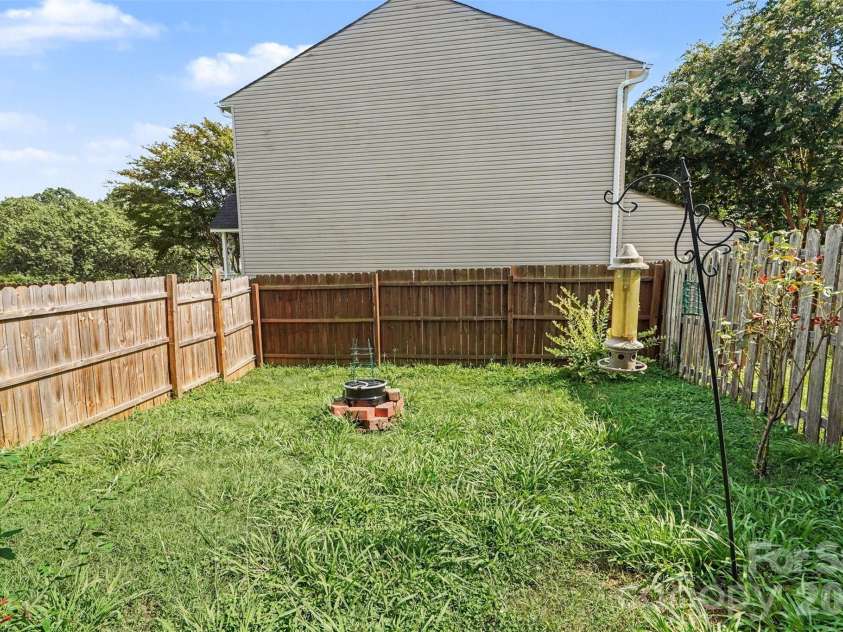 1667 Flintwood Drive, Rock Hill, SC 29732.  MLS# CAR4412741, YatesRealty ID 42864. 