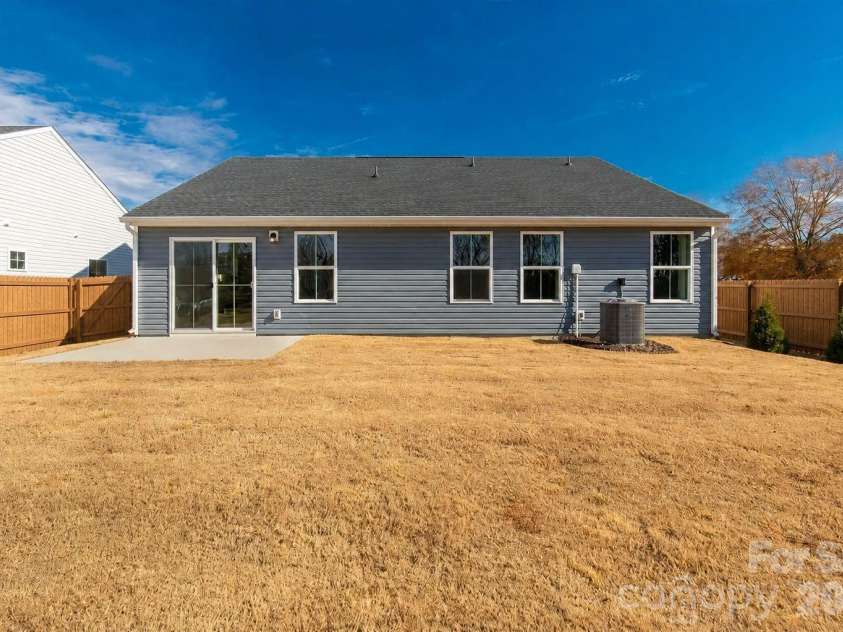 139 Commerce Boulevard, Lancaster, SC 29720.  MLS# CAR4405251, YatesRealty ID 42867. 
