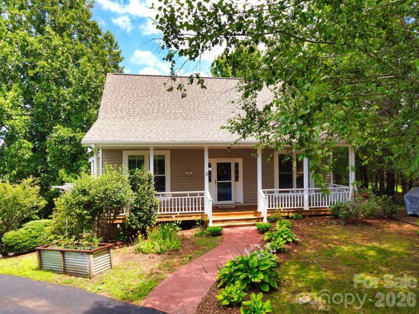 131 Macdougall Lane, Weaverville, NC 28787.  MLS# CAR4411011, YatesRealty ID 42869. 