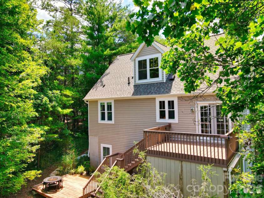 131 Macdougall Lane, Weaverville, NC 28787.  MLS# CAR4411011, YatesRealty ID 42869. 