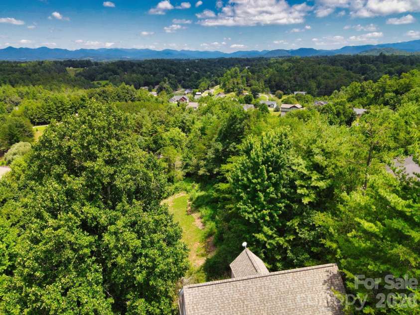 131 Macdougall Lane, Weaverville, NC 28787.  MLS# CAR4411011, YatesRealty ID 42869. 