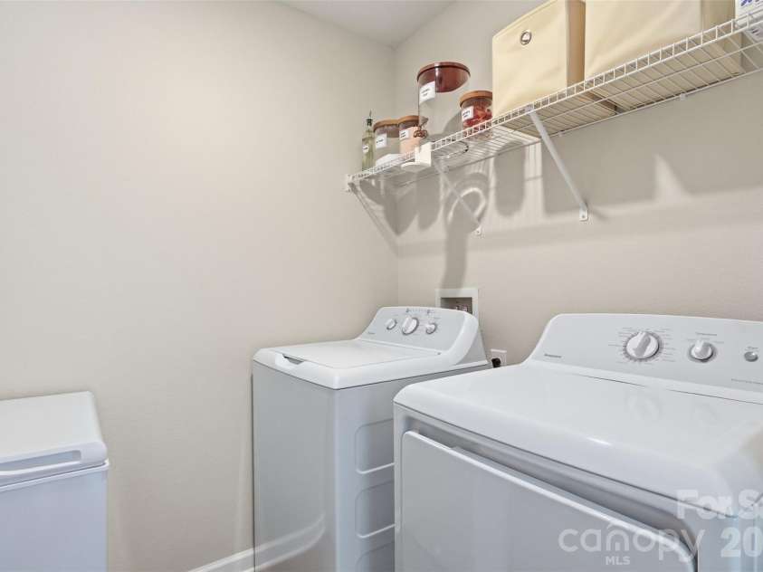 656 Lancelot Drive, Richburg, SC 29729.  MLS# CAR4347472, YatesRealty ID 4287. Laundry is so much easier in a full size laundry room!