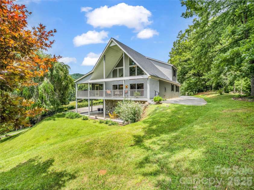 450 Windom Cove, Burnsville, NC 28714.  MLS# CAR4409160, YatesRealty ID 42870. 