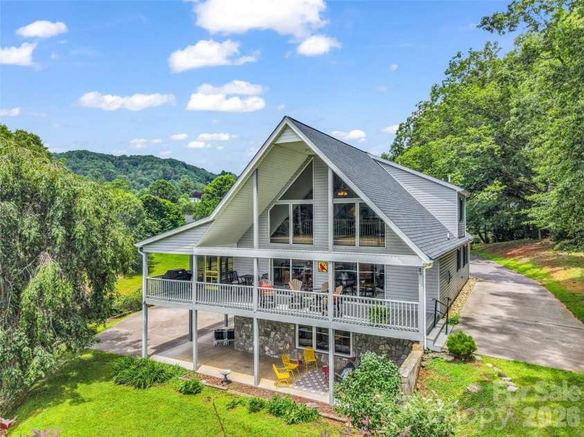450 Windom Cove, Burnsville, NC 28714.  MLS# CAR4409160, YatesRealty ID 42870. 