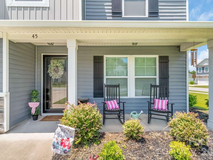45 Ridge Circle Drive, Camden, SC 29020.  MLS# CAR4405469, YatesRealty ID 42871. 