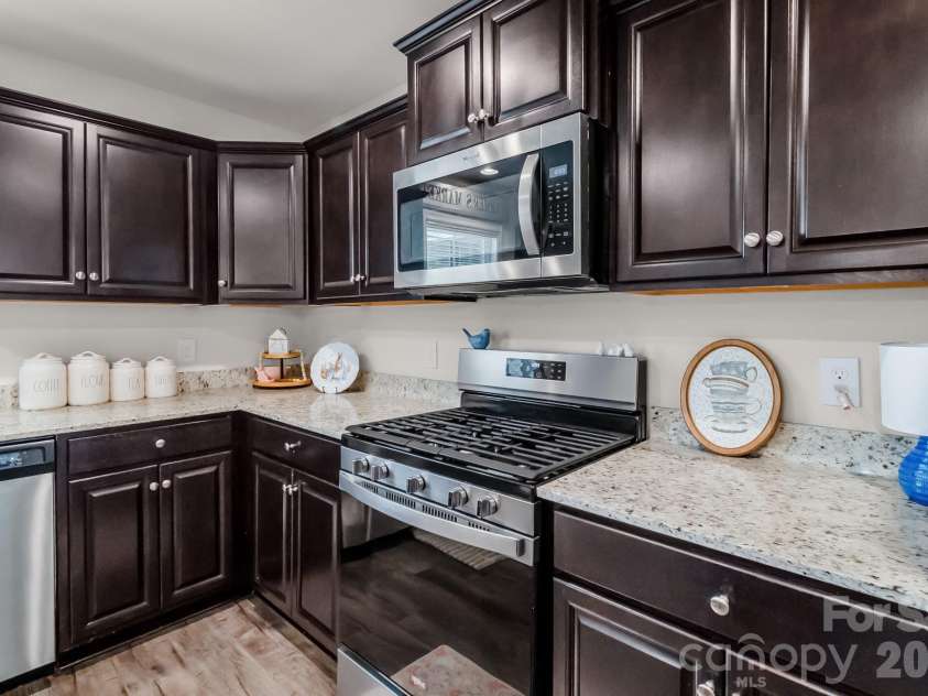 45 Ridge Circle Drive, Camden, SC 29020.  MLS# CAR4405469, YatesRealty ID 42871. 