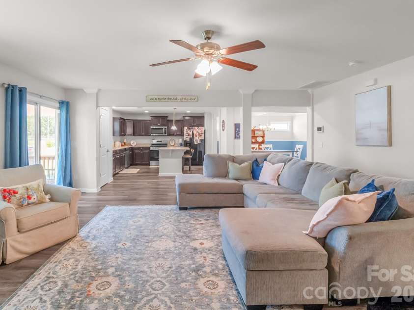 45 Ridge Circle Drive, Camden, SC 29020.  MLS# CAR4405469, YatesRealty ID 42871. 