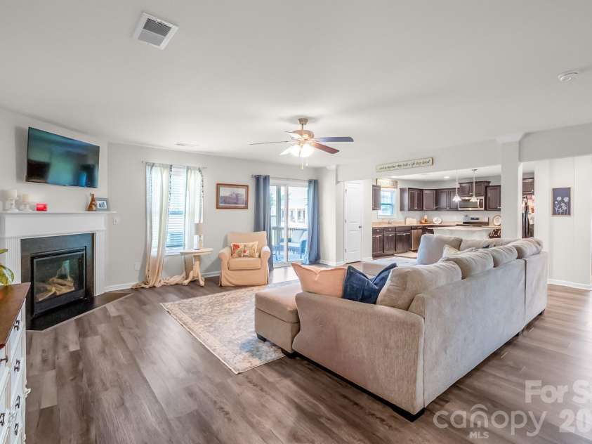 45 Ridge Circle Drive, Camden, SC 29020.  MLS# CAR4405469, YatesRealty ID 42871. 