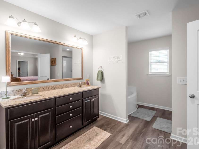 45 Ridge Circle Drive, Camden, SC 29020.  MLS# CAR4405469, YatesRealty ID 42871. 