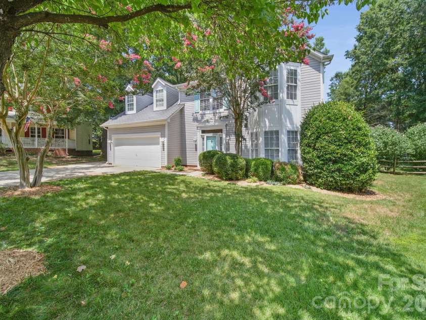 9136 Whittel Place, Charlotte, NC 28216.  MLS# CAR4402060, YatesRealty ID 42872. Another view.