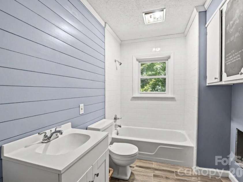 717 Wren Road, Gastonia, NC 28056.  MLS# CAR4411384, YatesRealty ID 42874. 