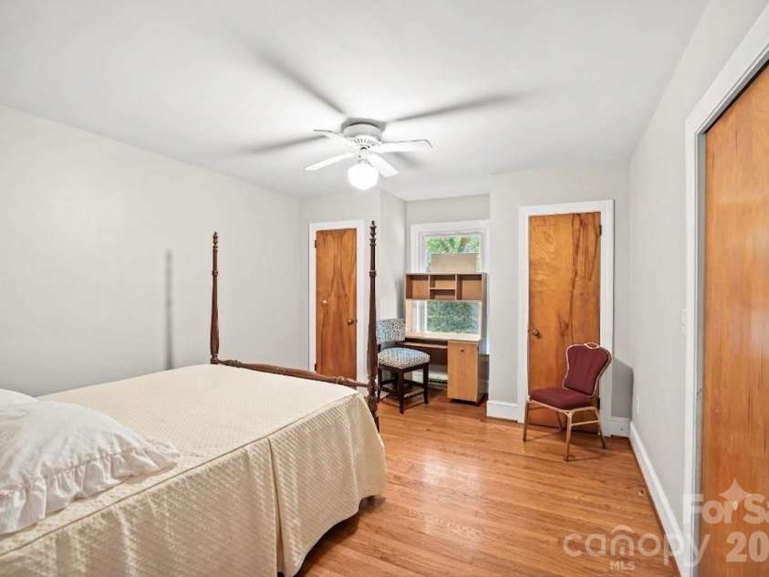 717 Wren Road, Gastonia, NC 28056.  MLS# CAR4411384, YatesRealty ID 42874. 