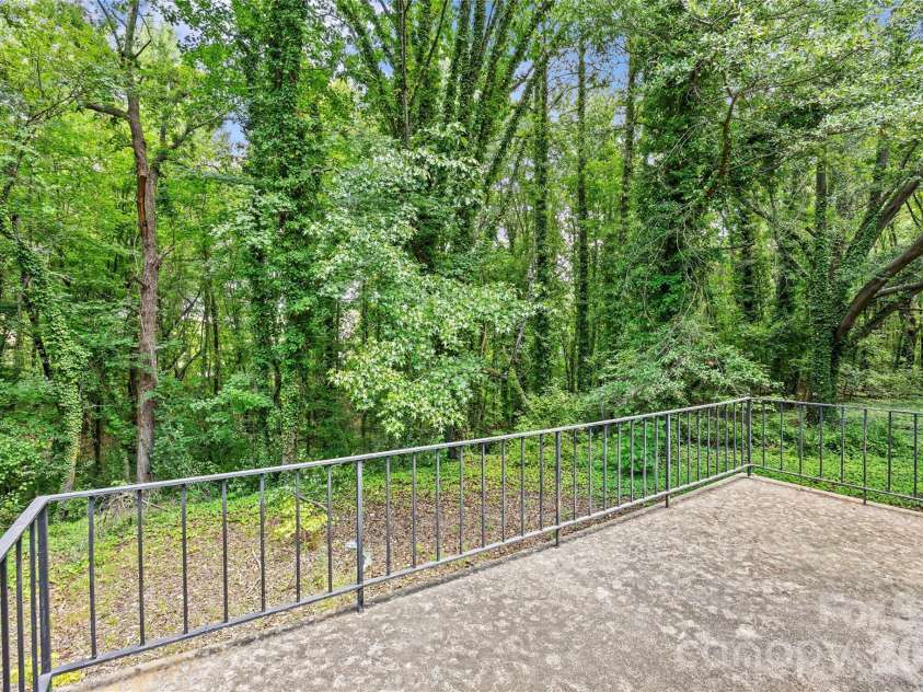 717 Wren Road, Gastonia, NC 28056.  MLS# CAR4411384, YatesRealty ID 42874. 