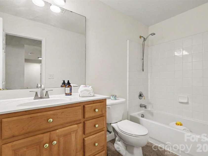 1208 High Brook Drive, Waxhaw, NC 28173.  MLS# CAR4409152, YatesRealty ID 42875. Upstairs bathroom