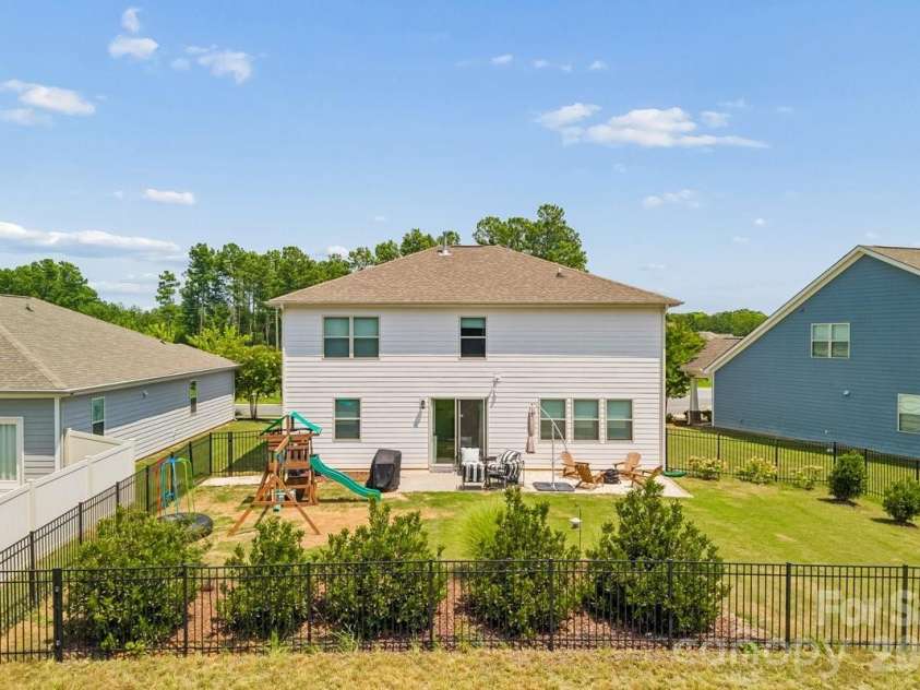 1809 Shelbourne Way, Fort Mill, SC 29707.  MLS# CAR4409296, YatesRealty ID 42876. 