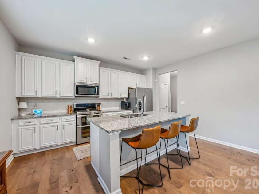 1809 Shelbourne Way, Fort Mill, SC 29707.  MLS# CAR4409296, YatesRealty ID 42876. 