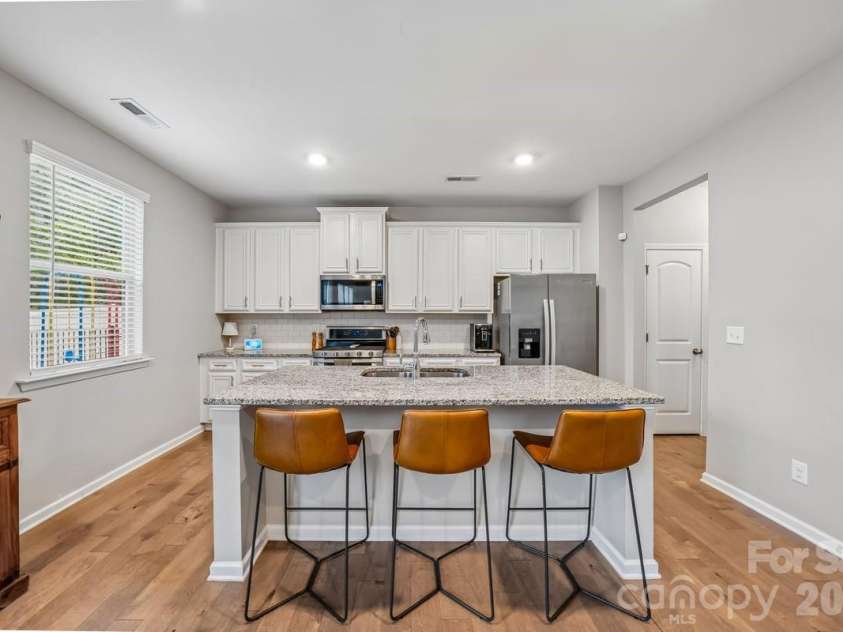 1809 Shelbourne Way, Fort Mill, SC 29707.  MLS# CAR4409296, YatesRealty ID 42876. 