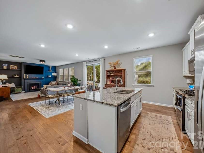 1809 Shelbourne Way, Fort Mill, SC 29707.  MLS# CAR4409296, YatesRealty ID 42876. 