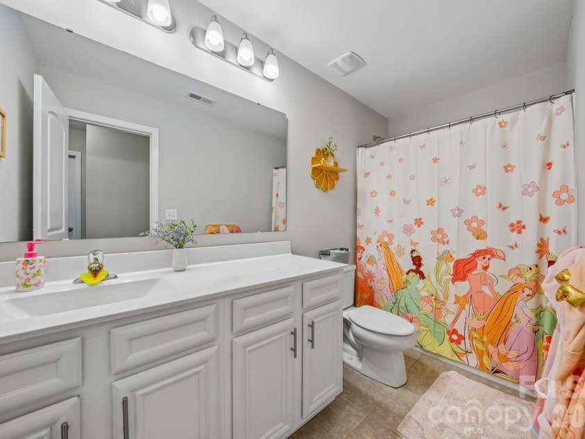 1809 Shelbourne Way, Fort Mill, SC 29707.  MLS# CAR4409296, YatesRealty ID 42876. 