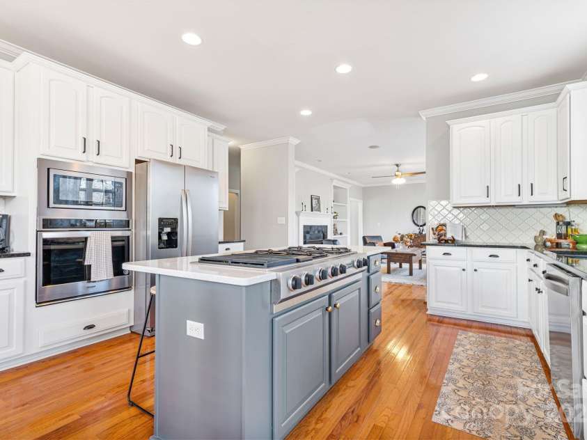 15613 Glen Miro Drive, Huntersville, NC 28078.  MLS# CAR4217939, YatesRealty ID 4288. 