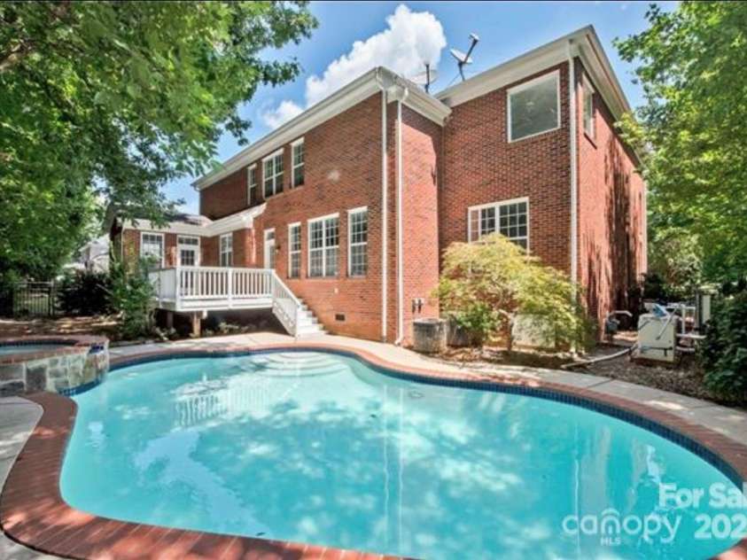 15613 Glen Miro Drive, Huntersville, NC 28078.  MLS# CAR4217939, YatesRealty ID 4288. Pool & Spa