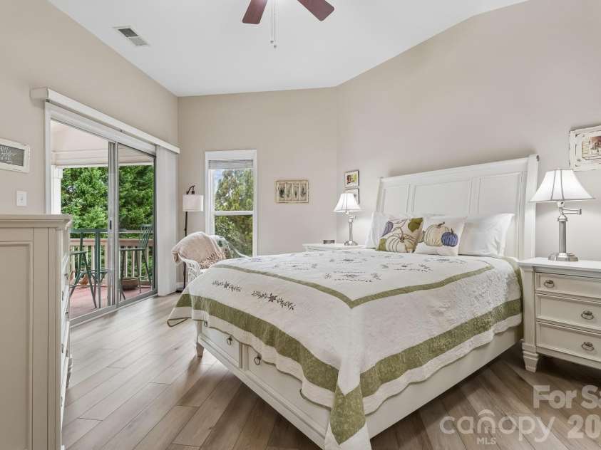 7844 Village Harbor Drive, Cornelius, NC 28031.  MLS# CAR4356496, YatesRealty ID 4288. Primary bedroom