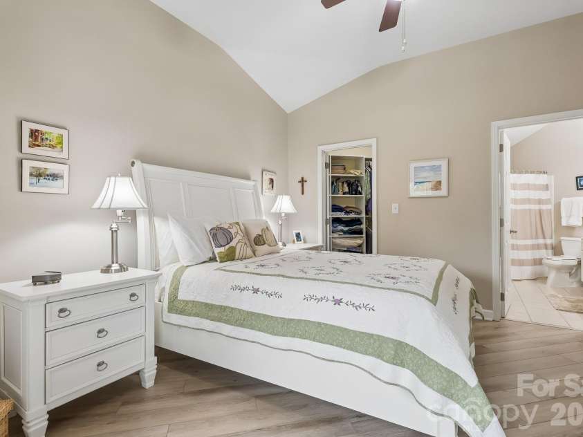 7844 Village Harbor Drive, Cornelius, NC 28031.  MLS# CAR4356496, YatesRealty ID 4288. Primary bedroom