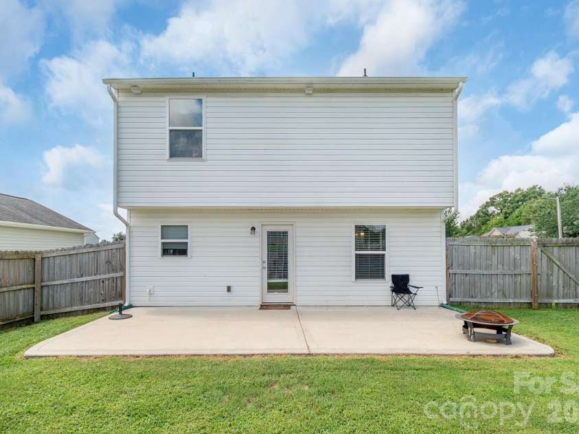 107 Olivia Lane, Lincolnton, NC 28092.  MLS# CAR4407526, YatesRealty ID 42882. 