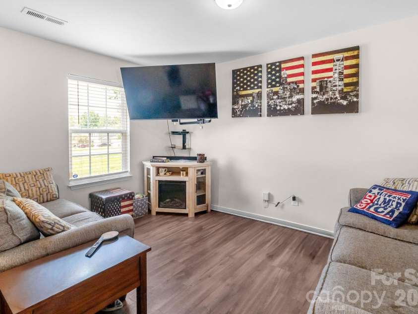 107 Olivia Lane, Lincolnton, NC 28092.  MLS# CAR4407526, YatesRealty ID 42882. 