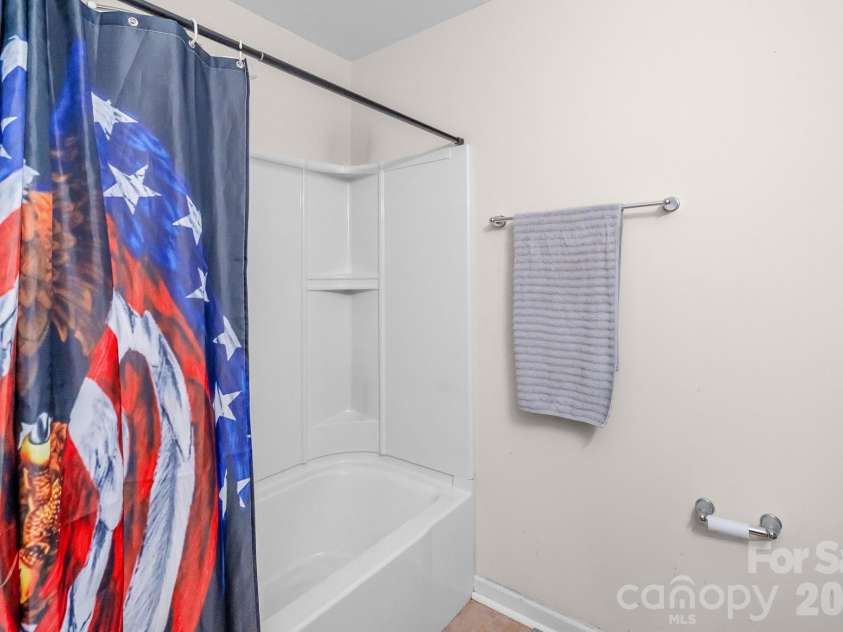 107 Olivia Lane, Lincolnton, NC 28092.  MLS# CAR4407526, YatesRealty ID 42882. 