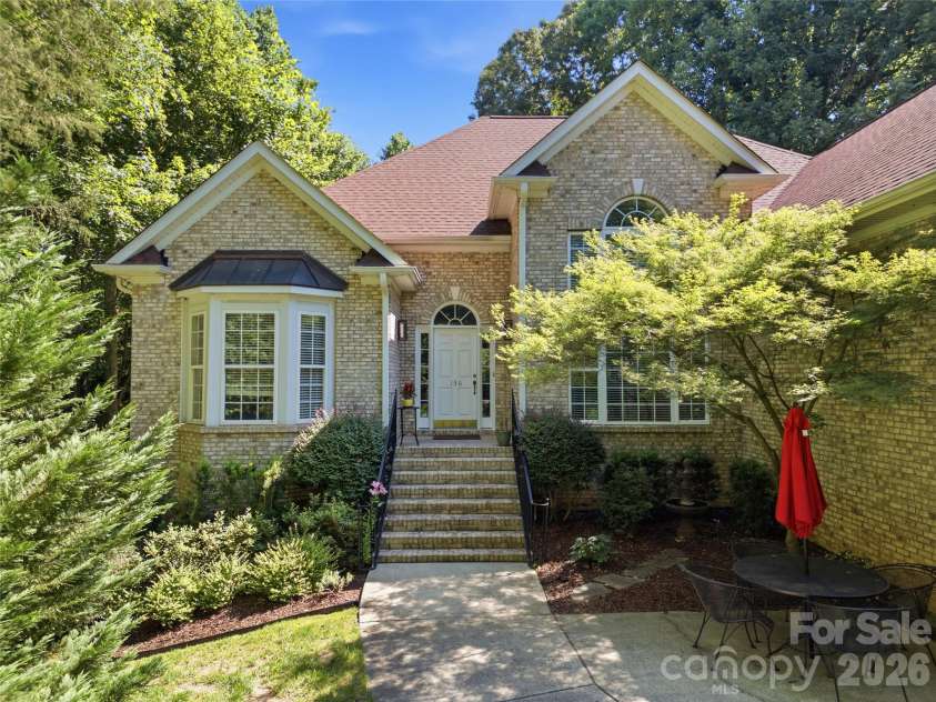 136 Edge Hill Drive, Fort Mill, SC 29715.  MLS# CAR4408819, YatesRealty ID 42883. 