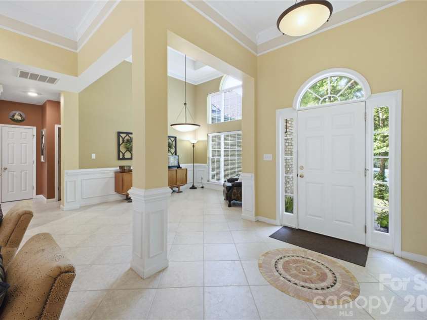 136 Edge Hill Drive, Fort Mill, SC 29715.  MLS# CAR4408819, YatesRealty ID 42883. 