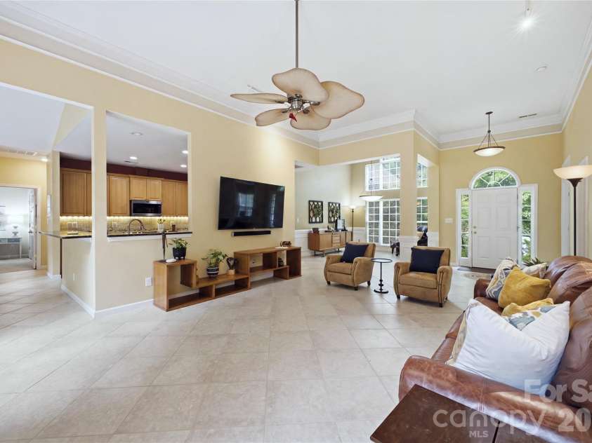 136 Edge Hill Drive, Fort Mill, SC 29715.  MLS# CAR4408819, YatesRealty ID 42883. 