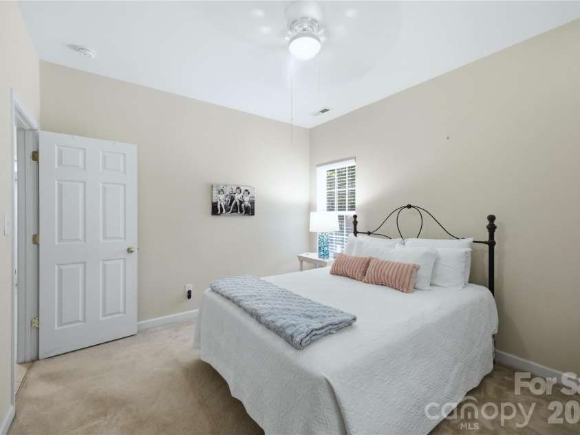 136 Edge Hill Drive, Fort Mill, SC 29715.  MLS# CAR4408819, YatesRealty ID 42883. 