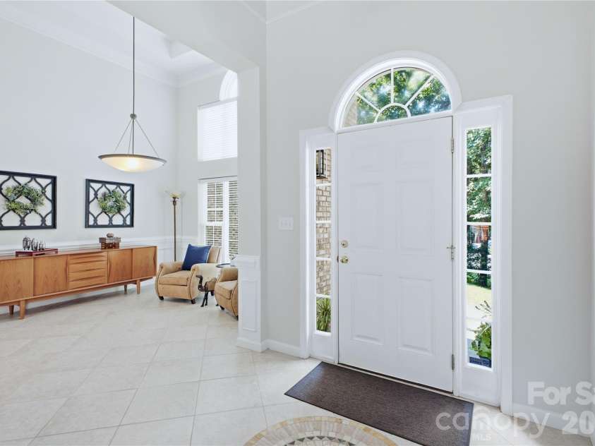 136 Edge Hill Drive, Fort Mill, SC 29715.  MLS# CAR4408819, YatesRealty ID 42883. 