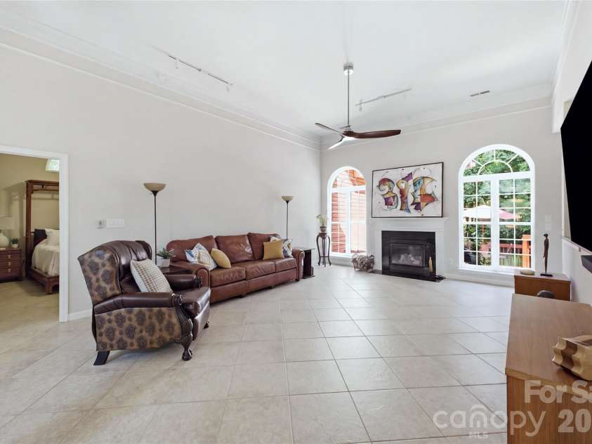 136 Edge Hill Drive, Fort Mill, SC 29715.  MLS# CAR4408819, YatesRealty ID 42883. 