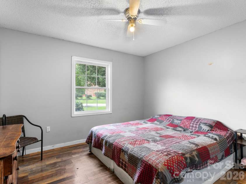 11 Cathy Court, Hendersonville, NC 28792.  MLS# CAR4408135, YatesRealty ID 42884. 