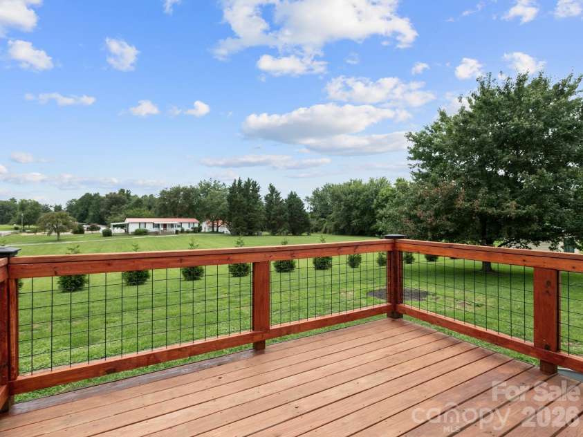 11 Cathy Court, Hendersonville, NC 28792.  MLS# CAR4408135, YatesRealty ID 42884. 