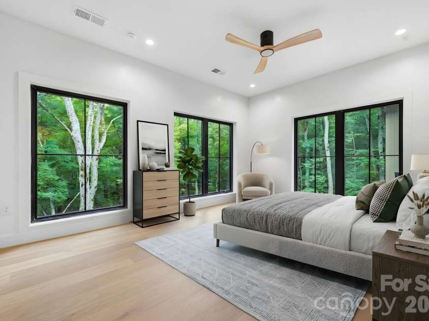 519 Rock Spring Circle, Sugar Mountain, NC 28604.  MLS# CAR4411048, YatesRealty ID 42886. Primary Bedroom Suite | Virtually Staged