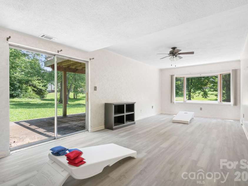 1009 Springs Road, Lincolnton, NC 28092.  MLS# CAR4411194, YatesRealty ID 42887. 
