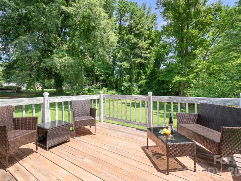 1009 Springs Road, Lincolnton, NC 28092.  MLS# CAR4411194, YatesRealty ID 42887. 