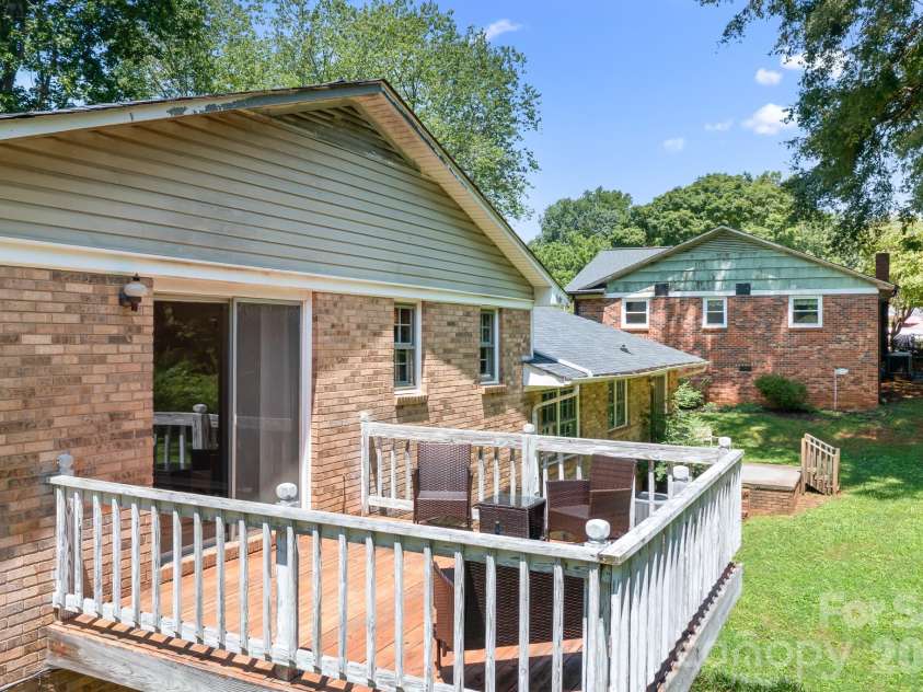 1009 Springs Road, Lincolnton, NC 28092.  MLS# CAR4411194, YatesRealty ID 42887. 