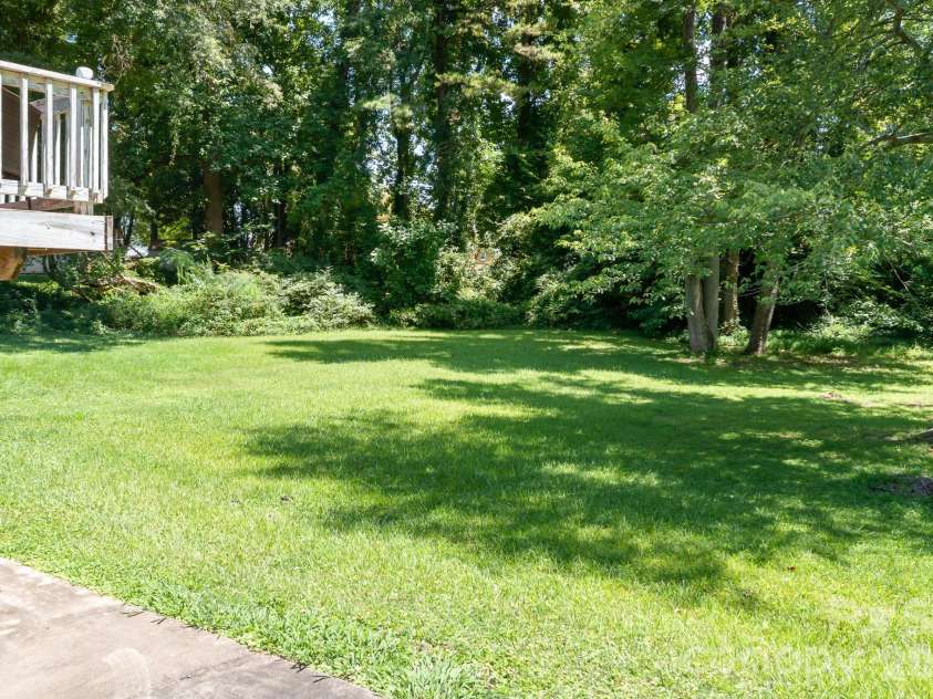 1009 Springs Road, Lincolnton, NC 28092.  MLS# CAR4411194, YatesRealty ID 42887. 