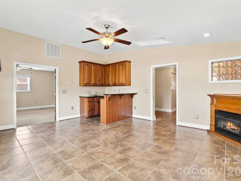 7800 Browne Road, Charlotte, NC 28269.  MLS# CAR4412543, YatesRealty ID 42888. 