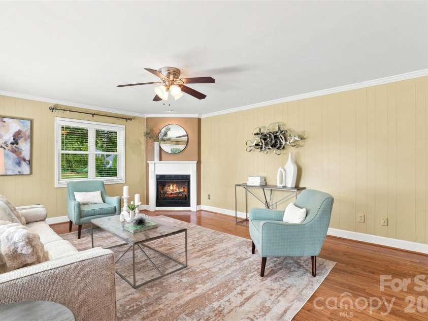 7800 Browne Road, Charlotte, NC 28269.  MLS# CAR4412543, YatesRealty ID 42888. 