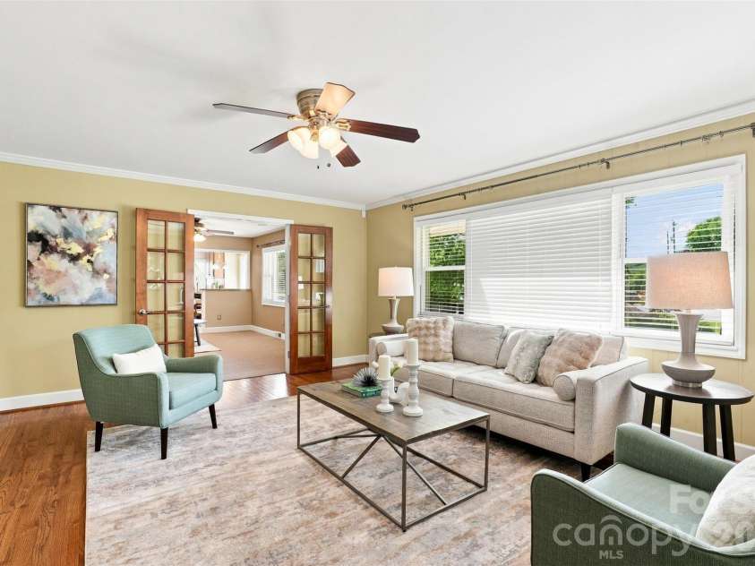 7800 Browne Road, Charlotte, NC 28269.  MLS# CAR4412543, YatesRealty ID 42888. 