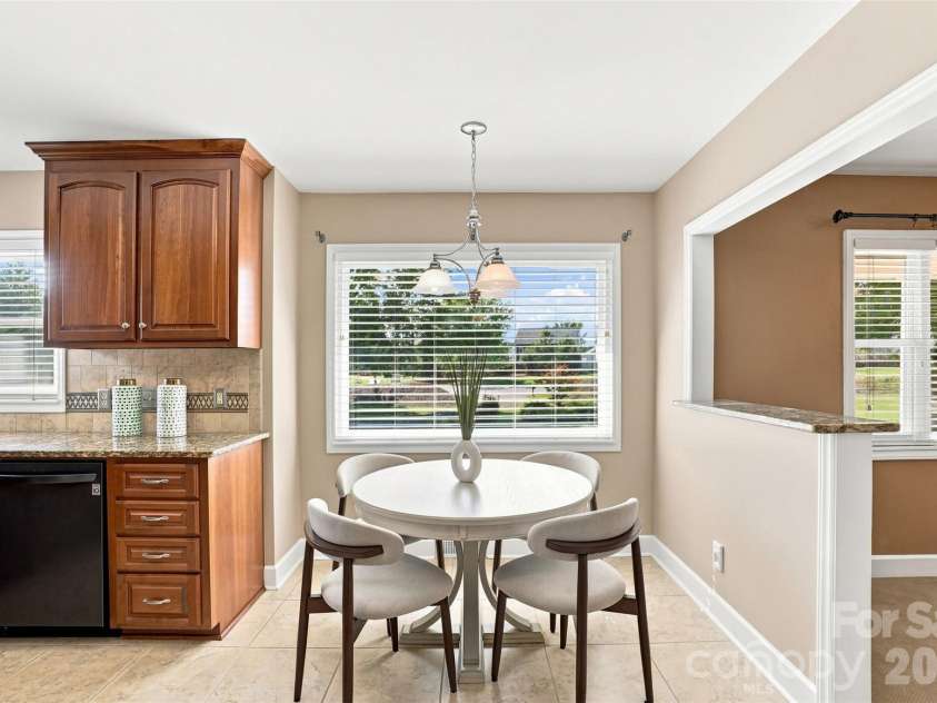 7800 Browne Road, Charlotte, NC 28269.  MLS# CAR4412543, YatesRealty ID 42888. 